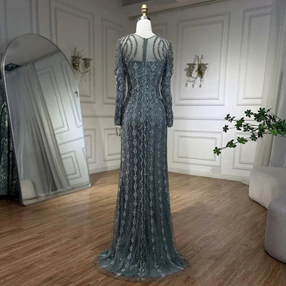 Sirena gris de Arabia: exquisito vestido de noche de lujo con cuentas